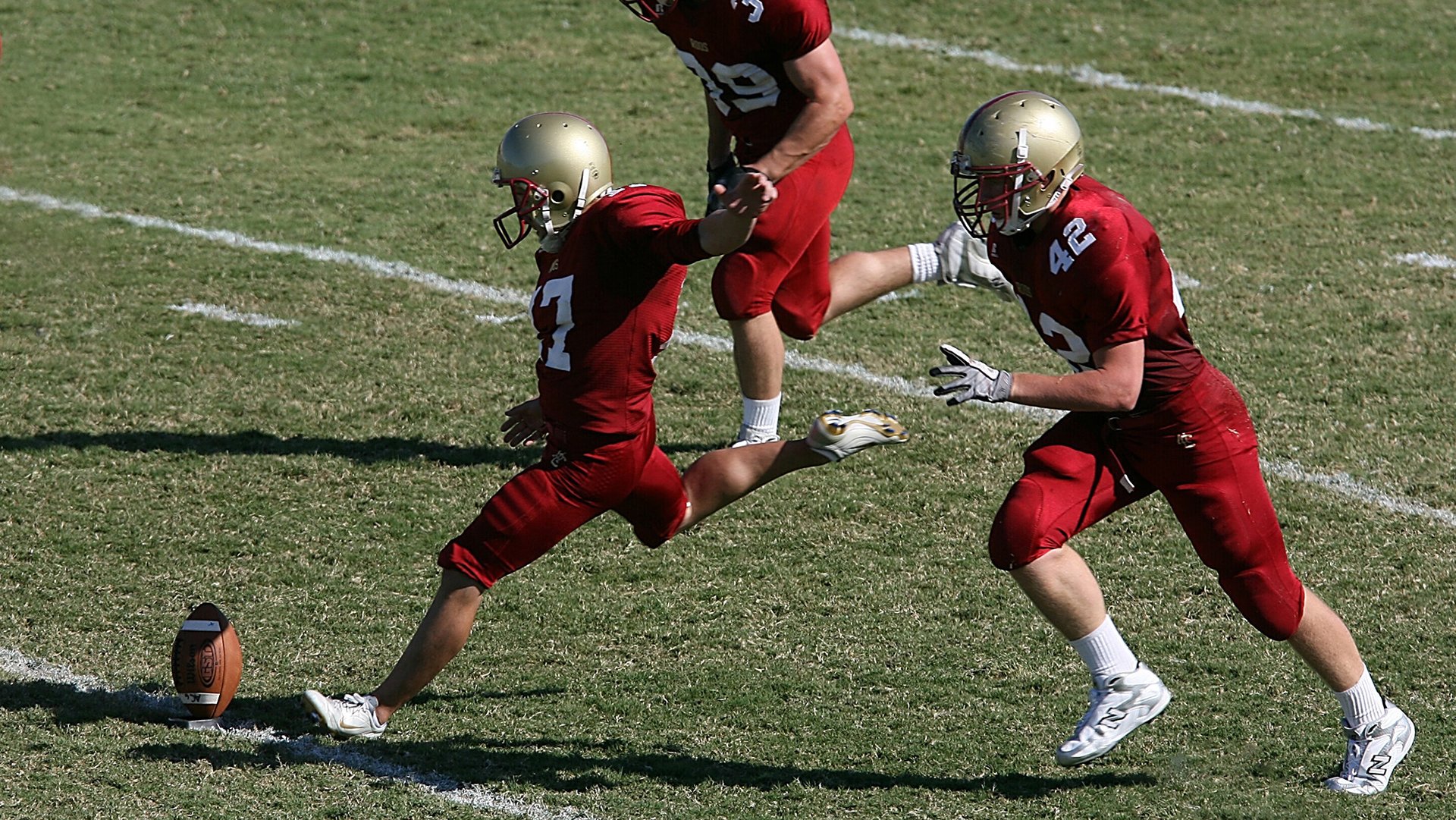 爱游戏娱乐网址-国家队加强心理辅导帮助球员应对比赛压力和挑战，国家队心理辅导老师待遇