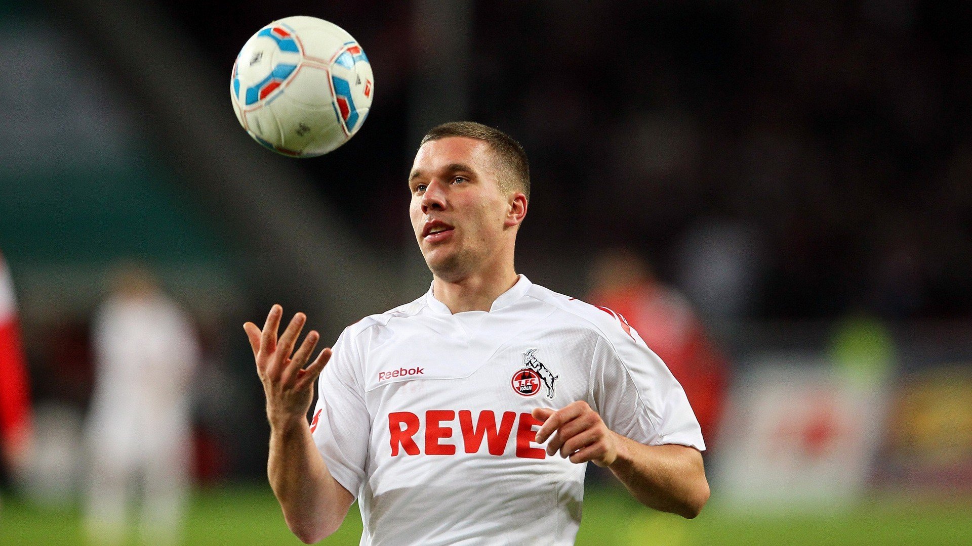 篮网队训练营开放日球迷爆满，篮网训练中心